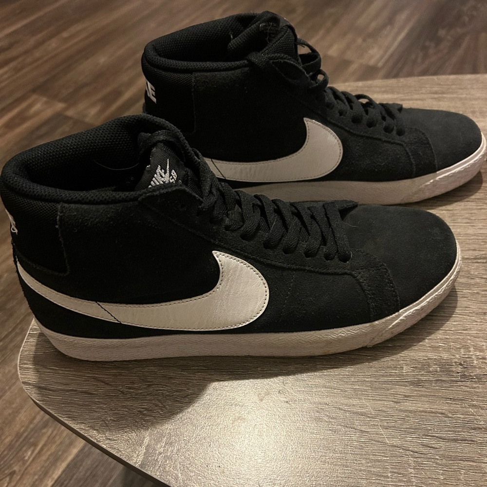 Men’s Nike SB Blazer Mid shoes - size 11